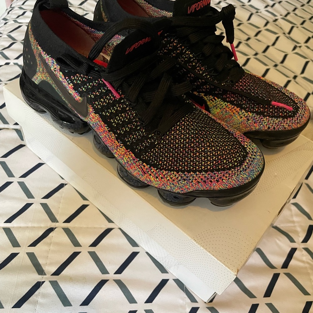 Nike Black and Multicolor Vapormax Flyknit Shoes - Picture 2 of 9
